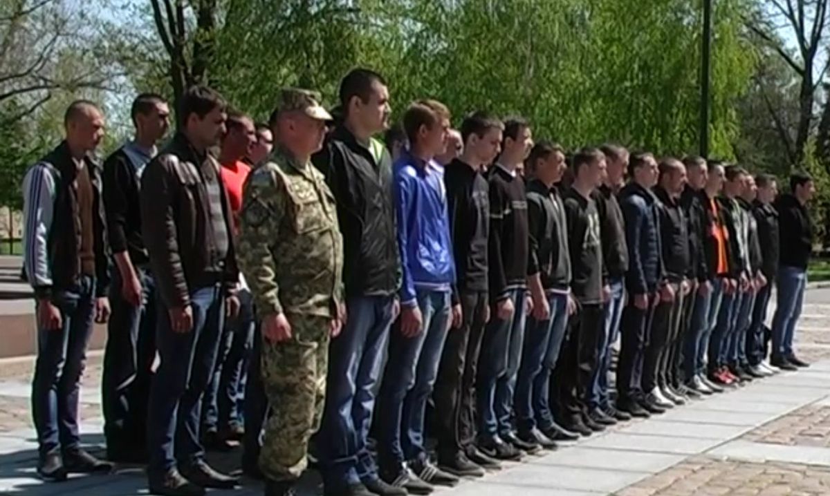 Мобілізованих з Дніпропетровщини відправили в АТО без спорядження і підготовки