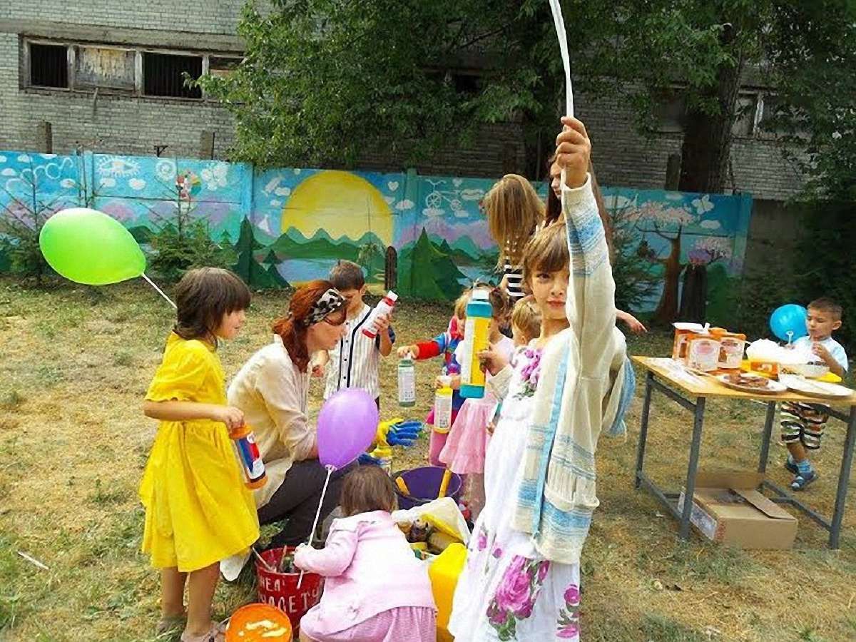 Для вихованців львівського притулку створили «Кольорову країну»