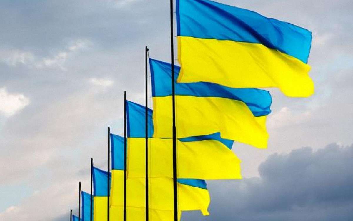 У Краматорську спалили шість українських прапорів