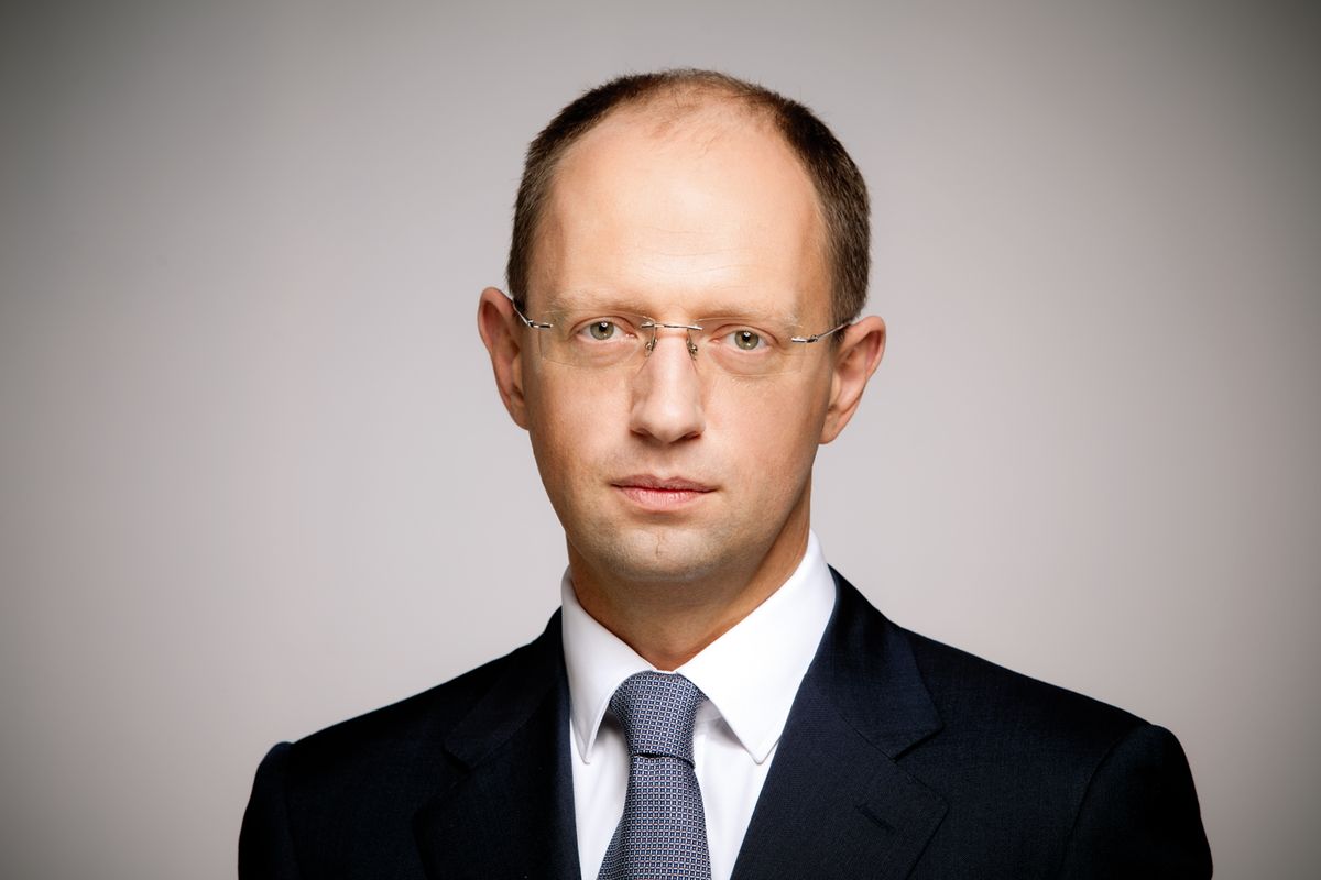 В Україні продовжують отримувати зарплату працівники давно ліквідованих міністерств