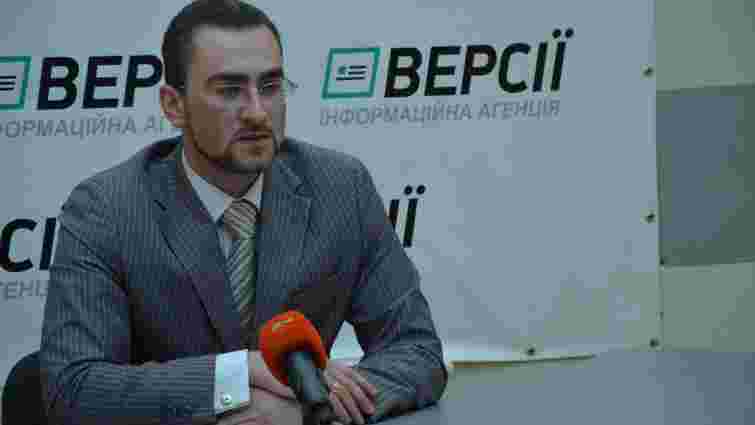 Дмитро Романюк, який поцілив яйцем в Януковича, очолив департамент Івано-Франківської ОДА