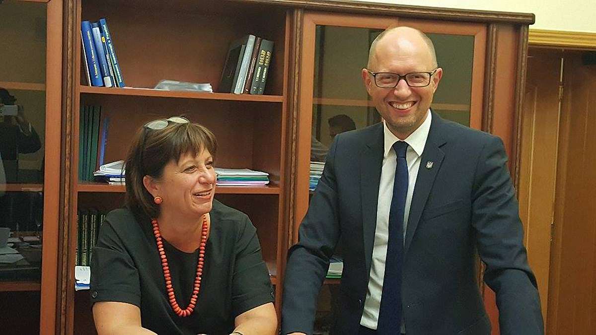 Кабінет міністрів схвалив нові умови реструктуризації держборгу України