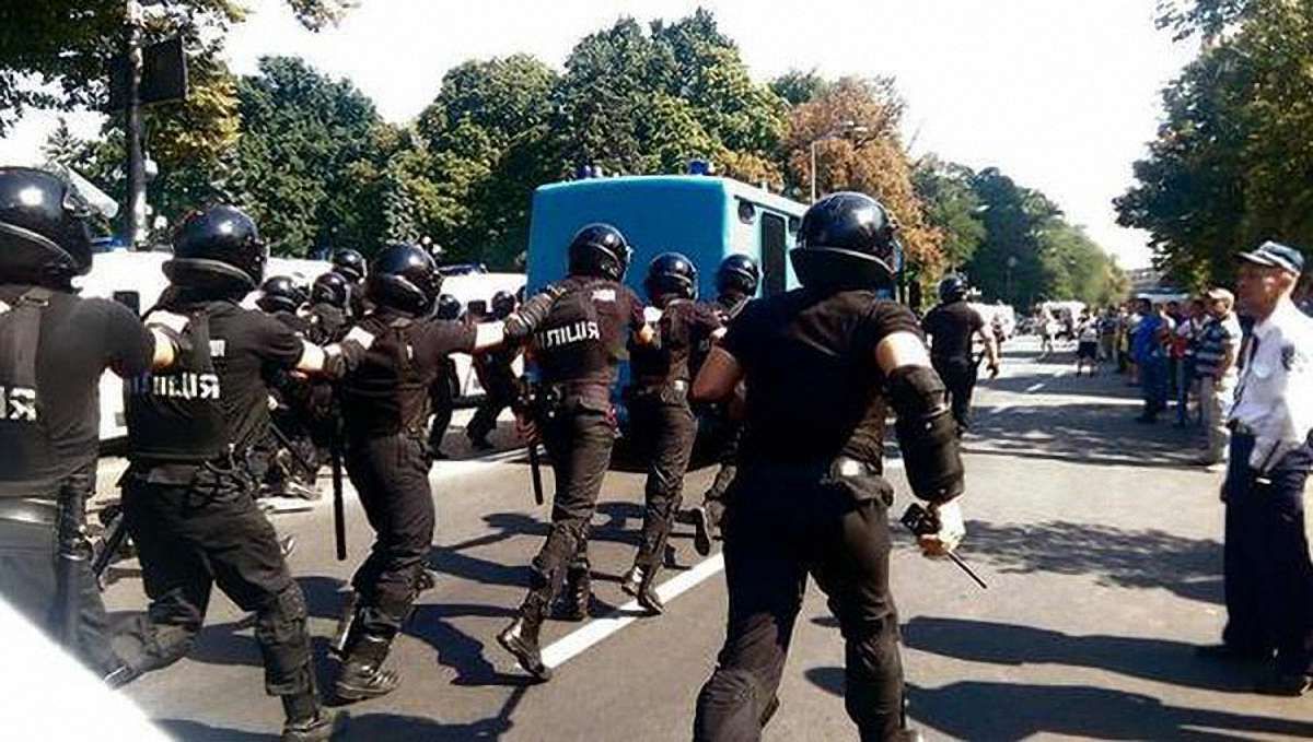 Затримали зловмисника, який кинув гранату під Верховною Радою