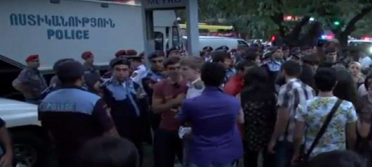 У Єревані знову назрівають масові протести