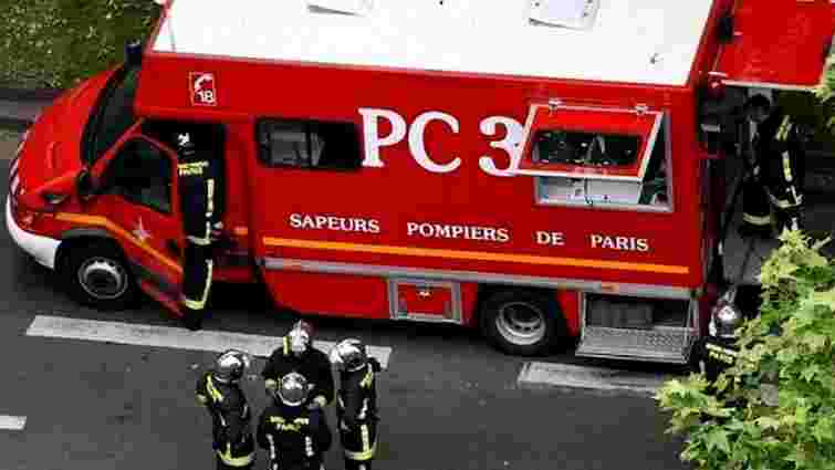У Парижі в пожежі загинули вісім людей