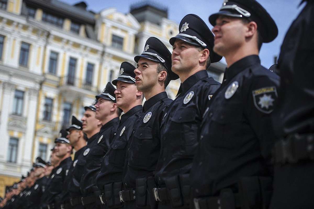 В Україні офіційно створено Національну поліцію
