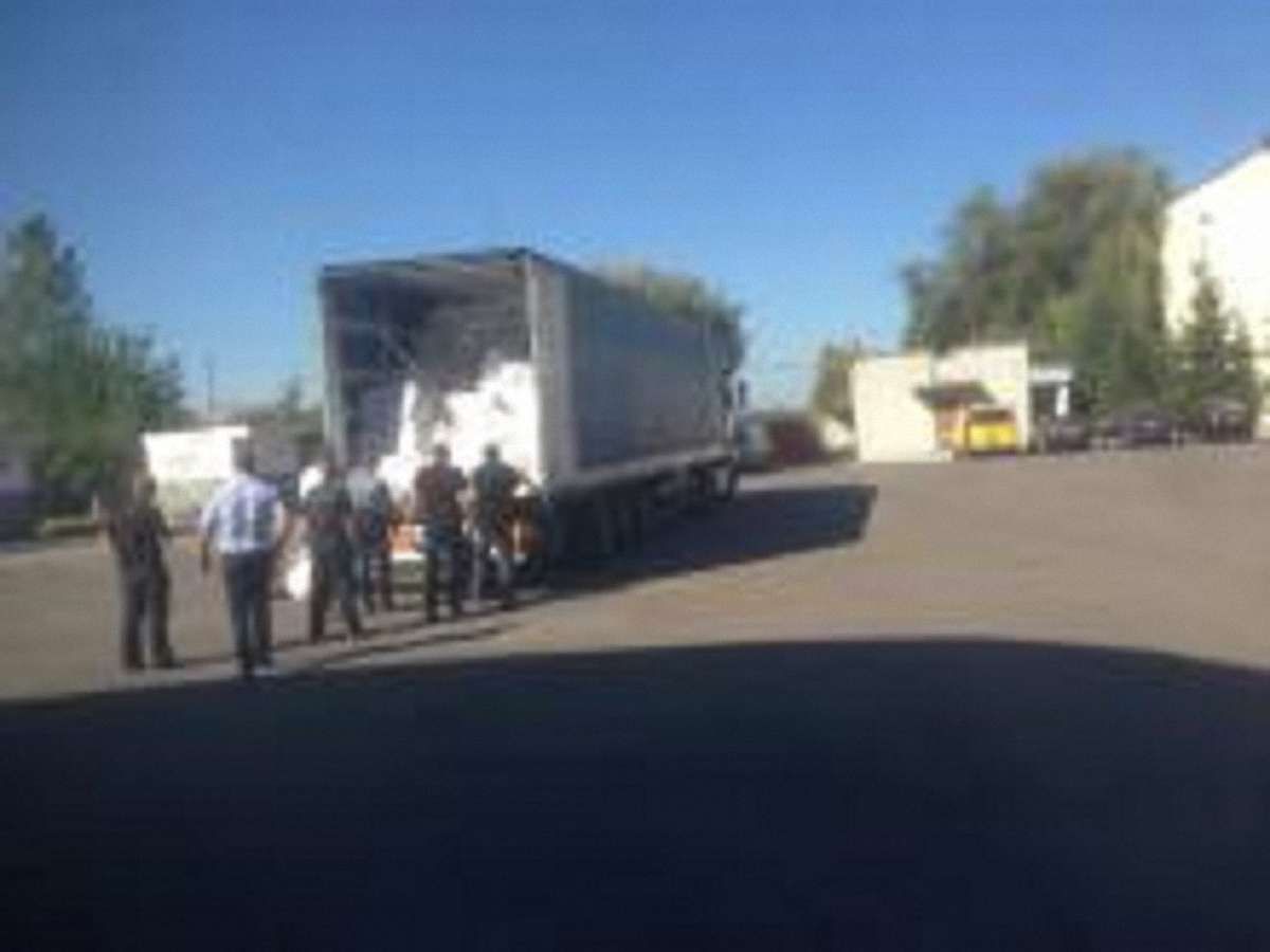 На Львівщині митники затримали вантажівку з контрабандним товаром на мільйони гривень