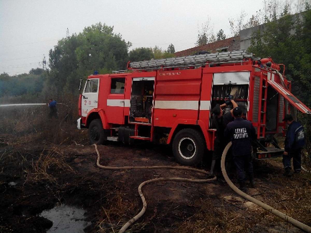 Пожежу на очисних спорудах у Рівному ліквідовано