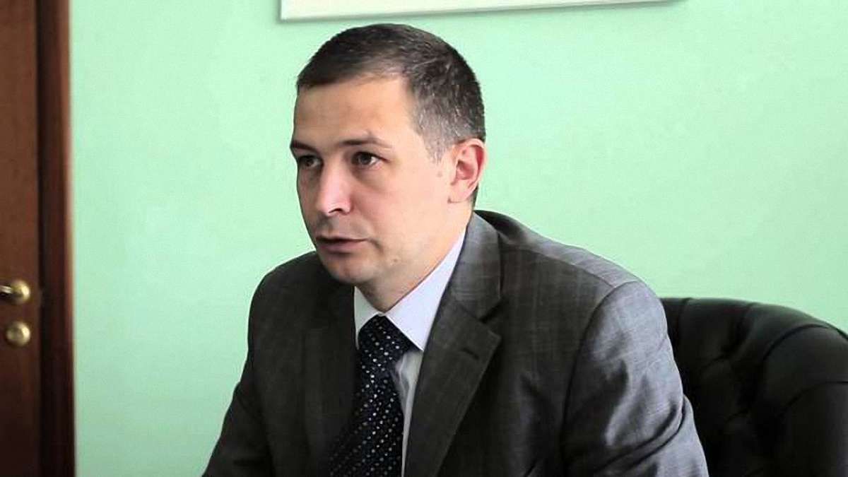 Уряд звільнив голову Державіаслужби Антонюка