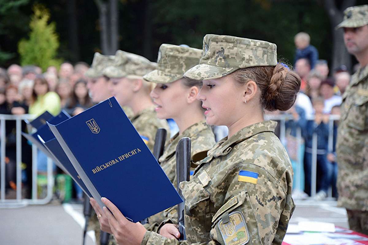У Львові понад 600 першокурсників Академії сухопутних військ склали присягу