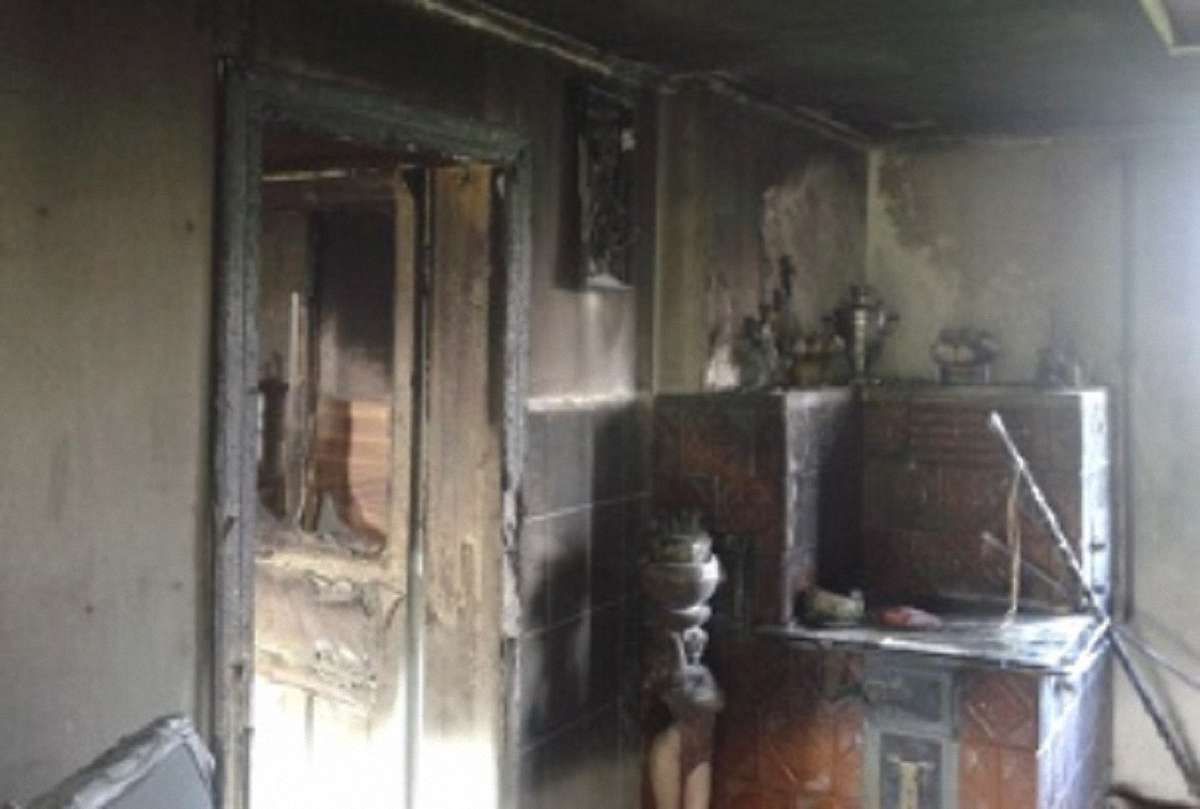 На Львівщині під час пожежі у власному будинку загинула літня жінка