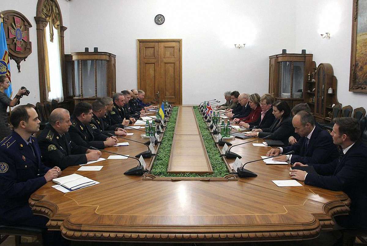 Начальник Генштабу ЗСУ обговорив подальшу співпрацю із представником штабу ЗС Великобританії
