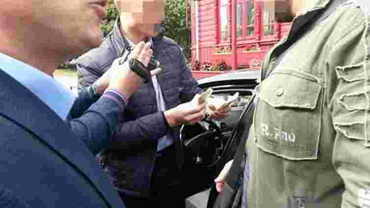 Депутата Чернігівської міськради затримали на хабарі