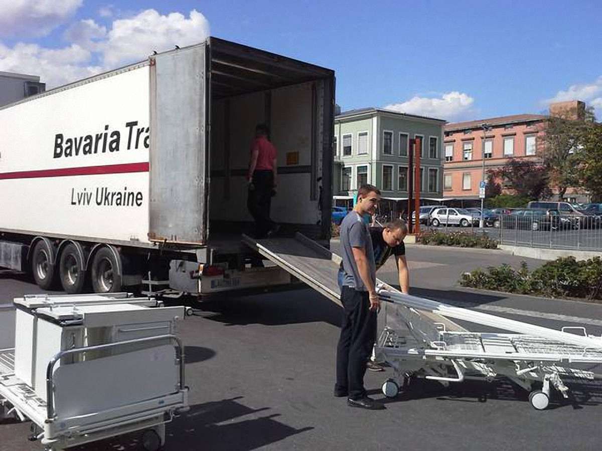 З Німеччини відправляють дві вантажівки допомоги для українських лікарень