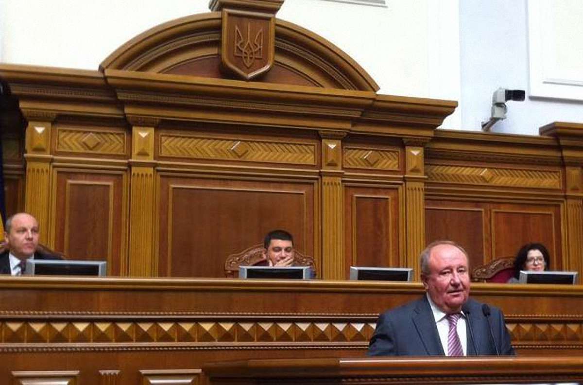 Народні депутати не змогли відправити у відставку керівника апарату Верховної Ради