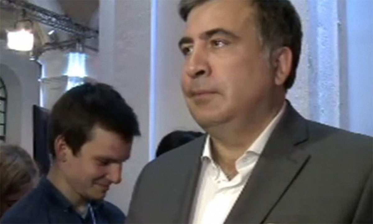 Саакашвілі перервав інтерв’ю під час виконання гімну України (відео)
