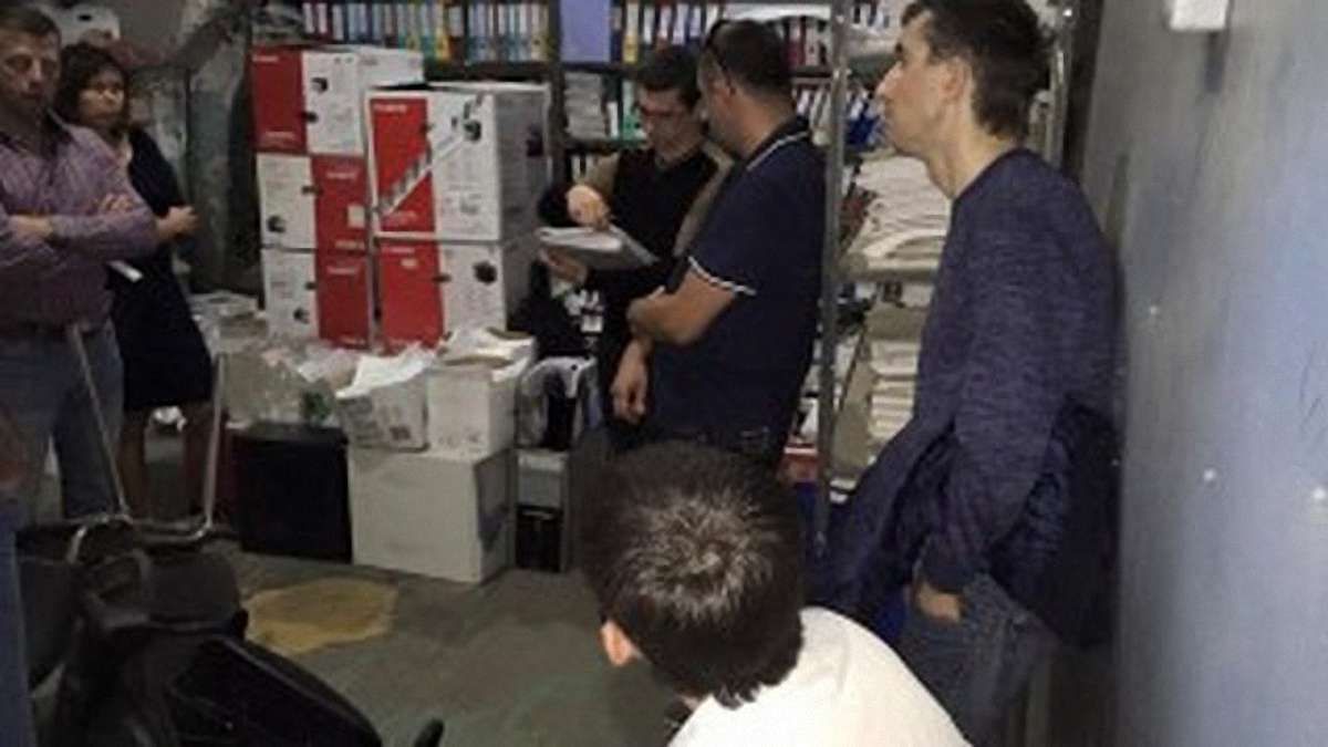 Прокуратура вилучає документи на підприємстві кандидата у мери Харкова Тараса Сітенка