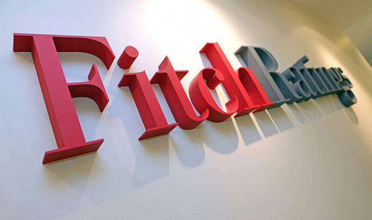 Агентство Fitch передбачило невідворотність зниження рейтингу РФ до «сміттєвого рівня»