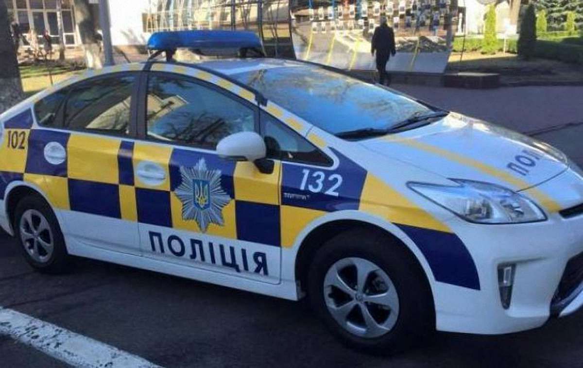 У Києві затримали поліцейського, який викрав шолом учасника ДТП