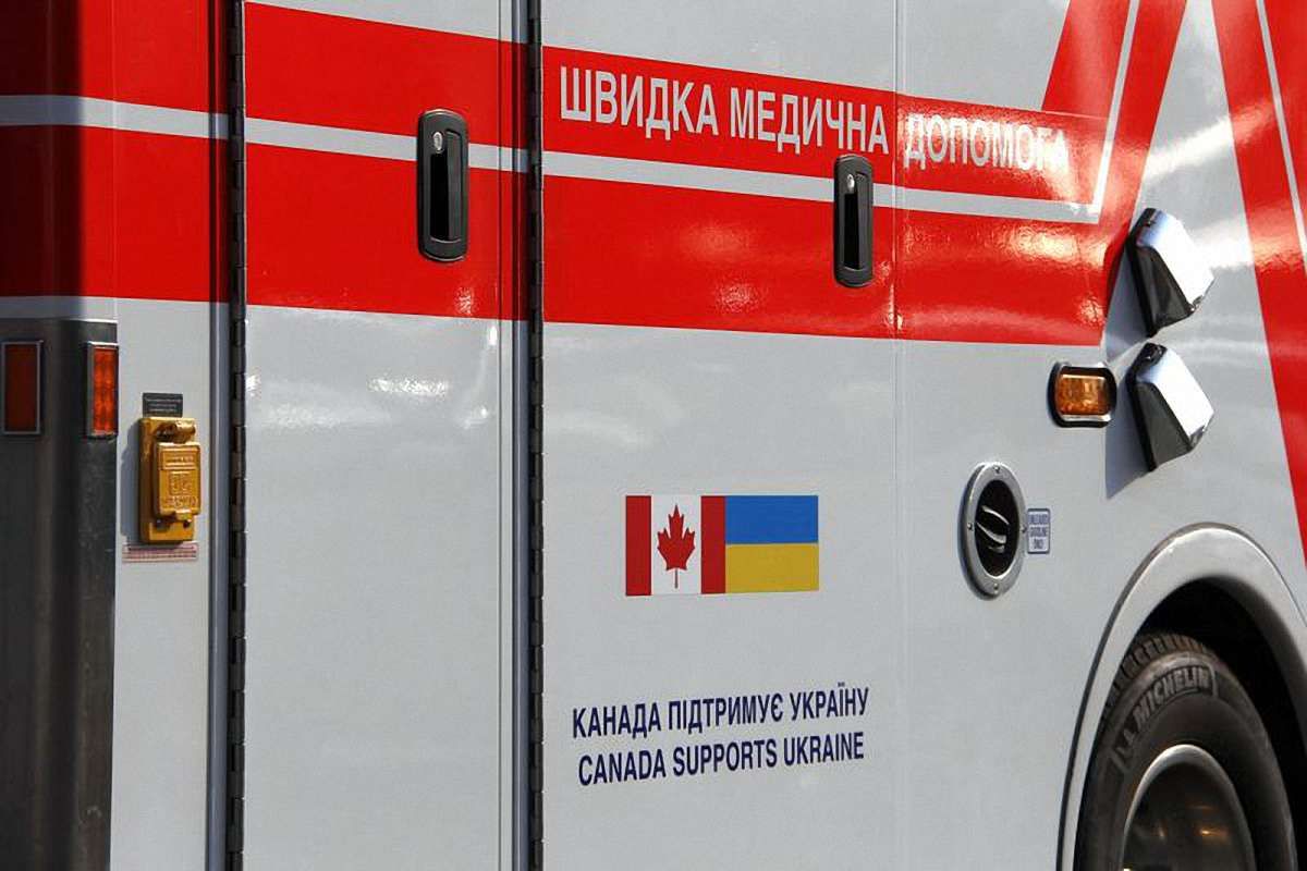 Міноборони отримало сучасні реанімобілі від Канади