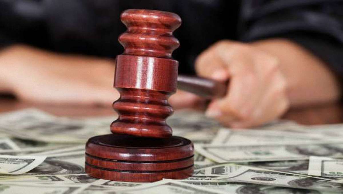 На хабарі спіймали суддю Бердянського міськрайонного суду