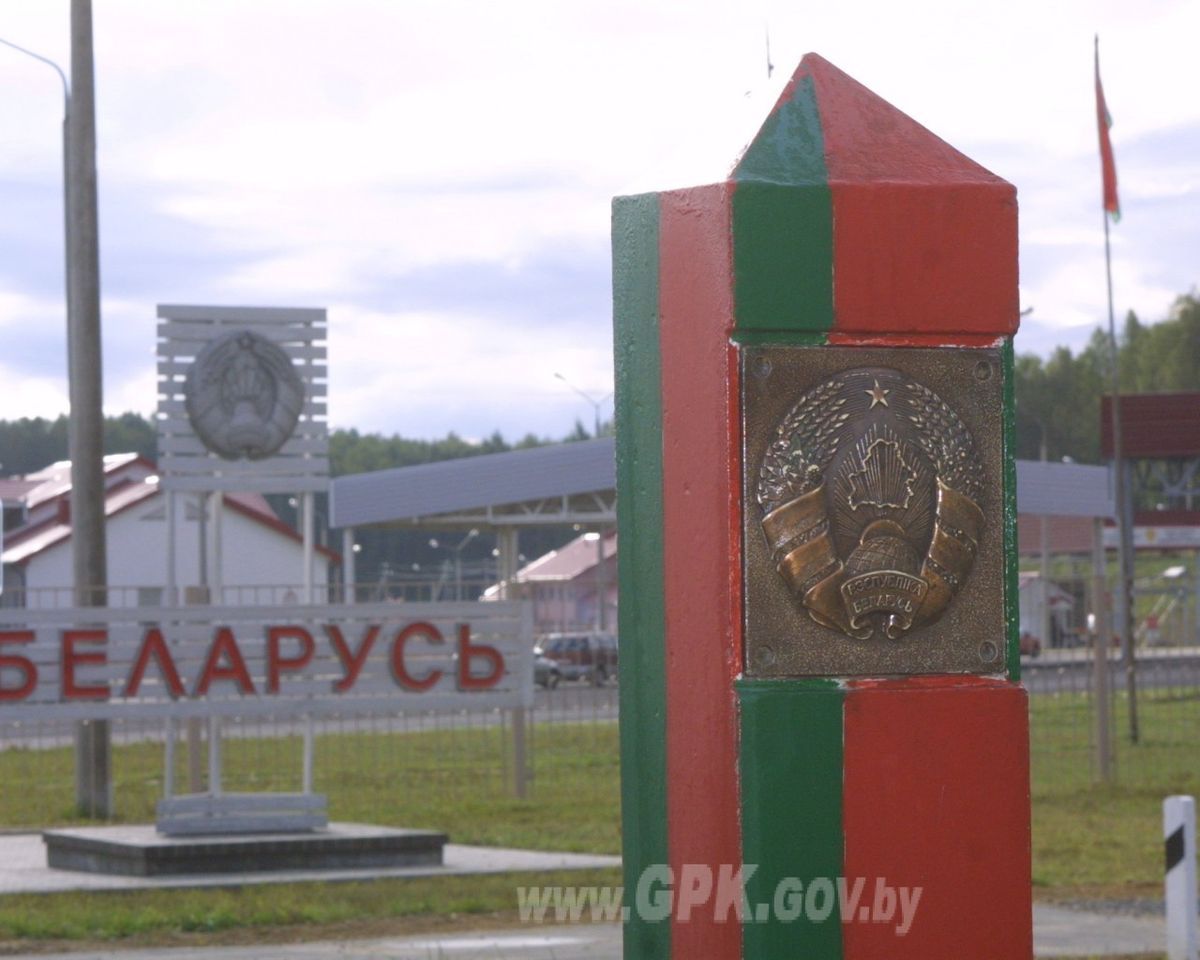 Білорусь укріпить кордон з Україною сучасними інженерними спорудами