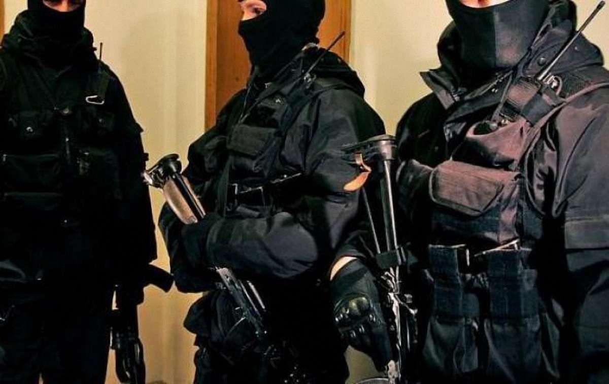 Правоохоронці обшукують «свободівців» по всій Україні