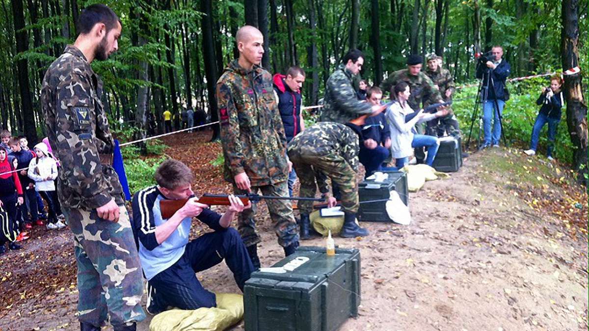 Львівські школярі здали нормативи «Готуюсь до служби в армії»
