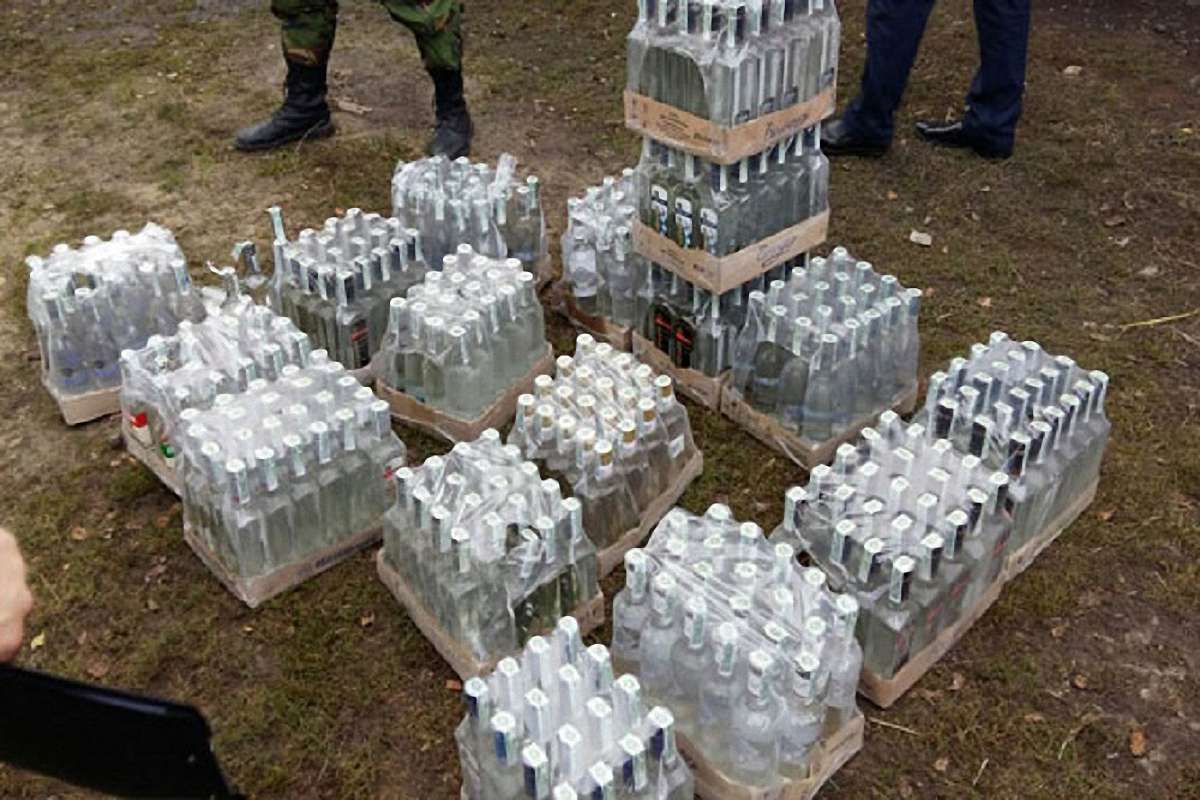 На Львівщині викрили виробництво фальсифікованої горілки