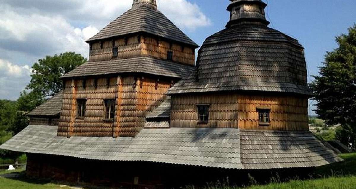 Найдавнішу дерев’яну церкву Львівщини пошкодила блискавка