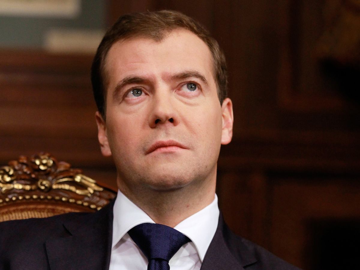 Медведєв заявив, що Росія бомбить Сирію, щоб захистити себе