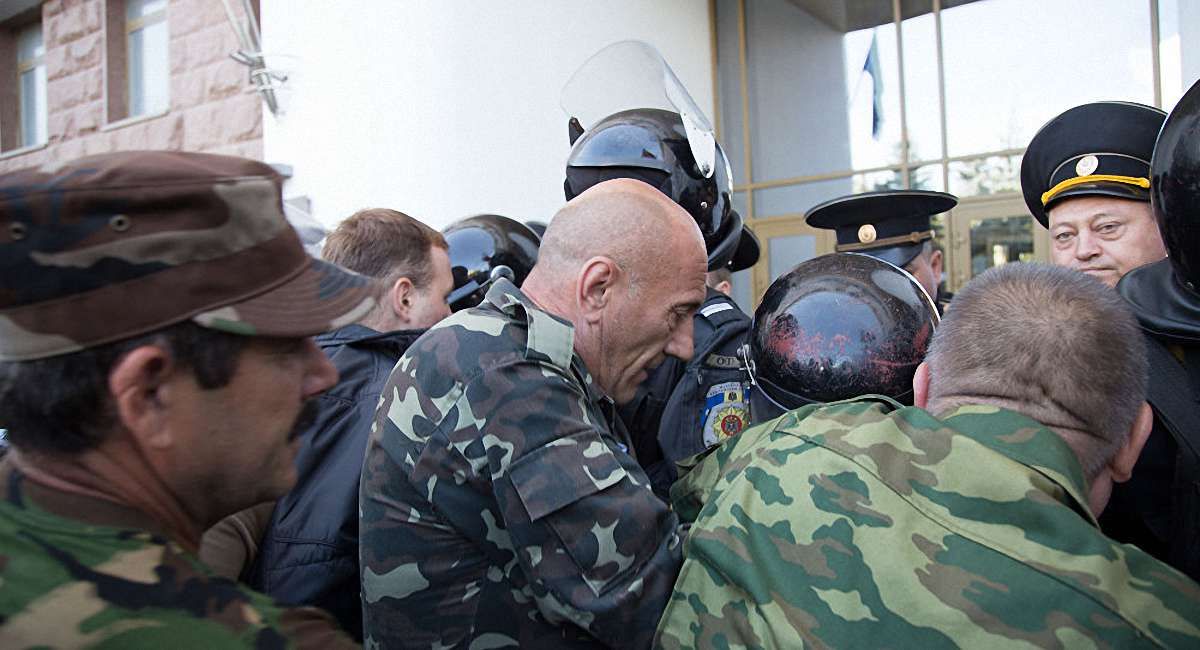 У столиці Молдови протестувальники намагались штурмувати парламент