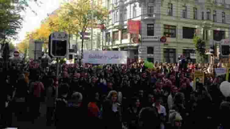 У Відні тисячі людей вийшли на мітинг на підтримку біженців