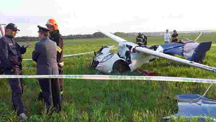 На Львівщині внаслідок падіння легкомоторного літака загинуло двоє людей