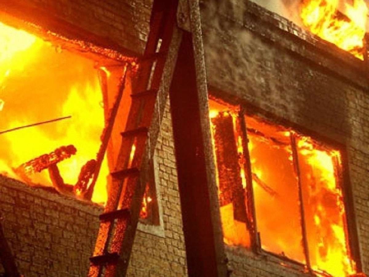 Директор школи на Львівщині згорів у приміщенні школи