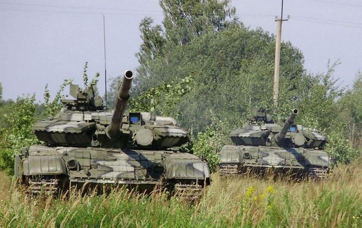 У Луганській області почали відводити танки від лінії розмежування