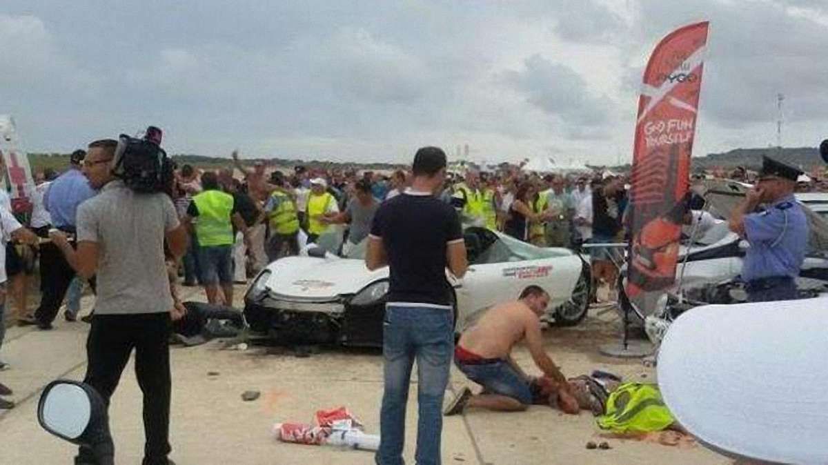 Водій Porsche збив 28 глядачів на автомобільному шоу на Мальті