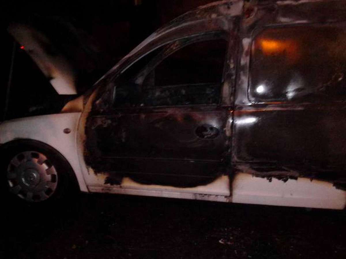 У Рівному підпалили автомобіль громадського активіста