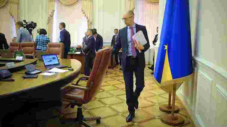 Яценюк хоче доповнити уряд трьома віце-прем’єрами