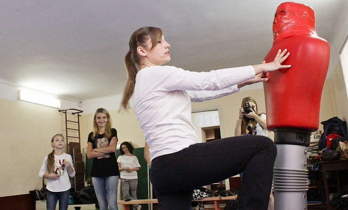 Як парасолькою відбитись від грабіжника