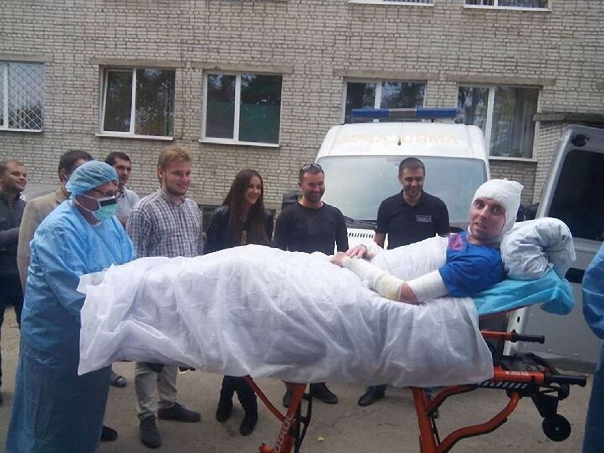 До Львова повернувся місцевий волонтер, який підірвався на фугасі в зоні АТО