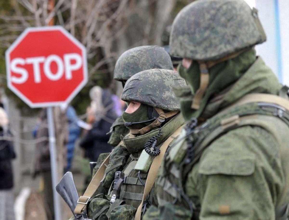 Спецназ РФ вже понад тиждень тримає в оточенні кримськотатарський мікрорайон в Сімферополі