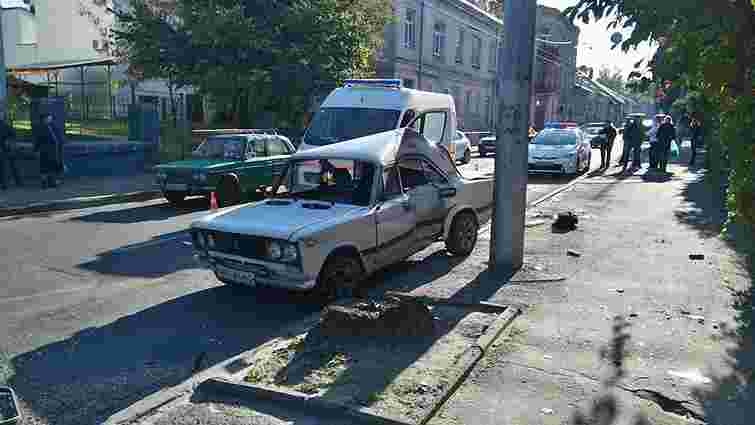 У Львові в результаті зіткнення двох автомобілів на тротуарі збили пішохода