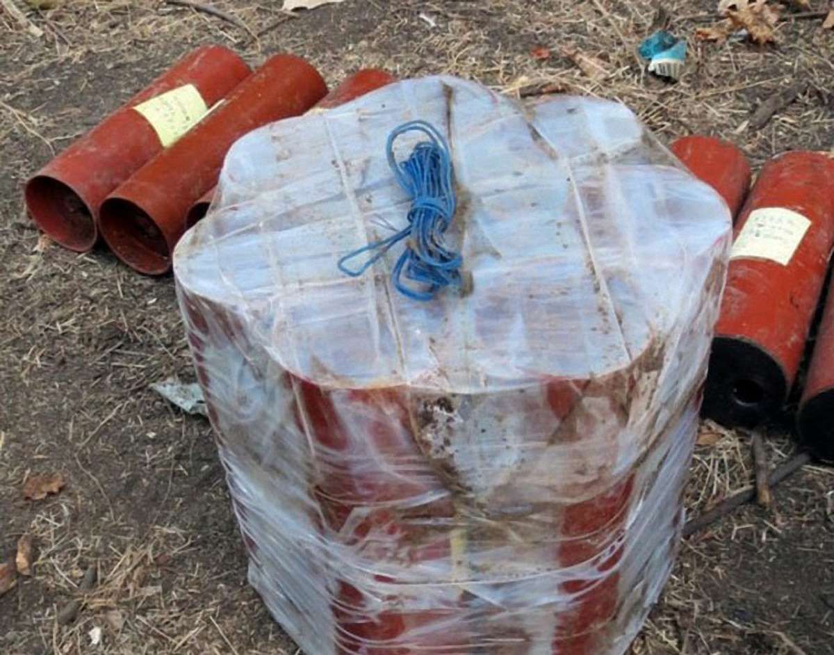 У Мар’їнці на Донеччині виявили схрон з вибухівкою
