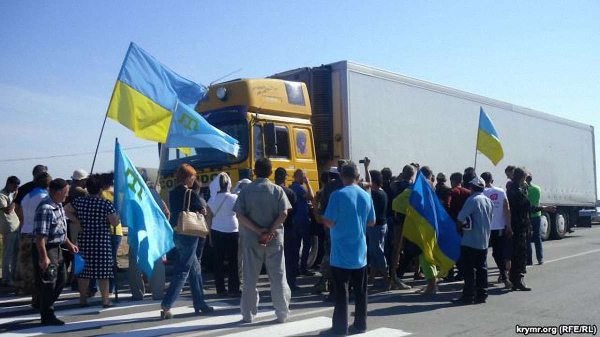 Активісти домагатимуться повного відключення Криму від українського електропостачання