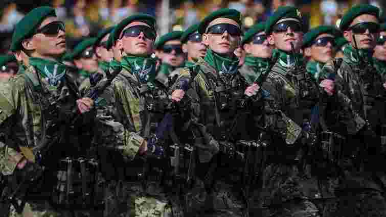 Президент закликав Збройні сили бути готовими до загострення ситуації на Донбасі
