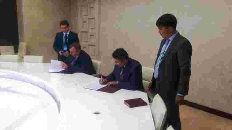 Україна і Казахстан підписали угоду про співпрацю в сфері авіації