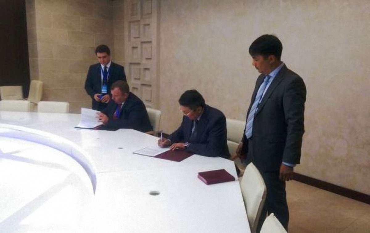 Україна і Казахстан підписали угоду про співпрацю в сфері авіації