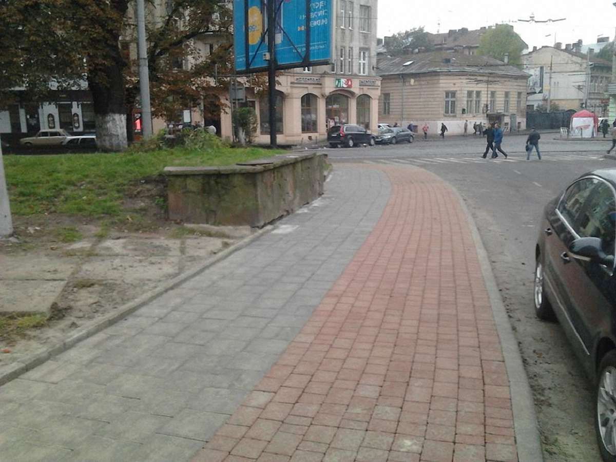 На вул. Митрополита Андрея у Львові відтепер є велодоріжка