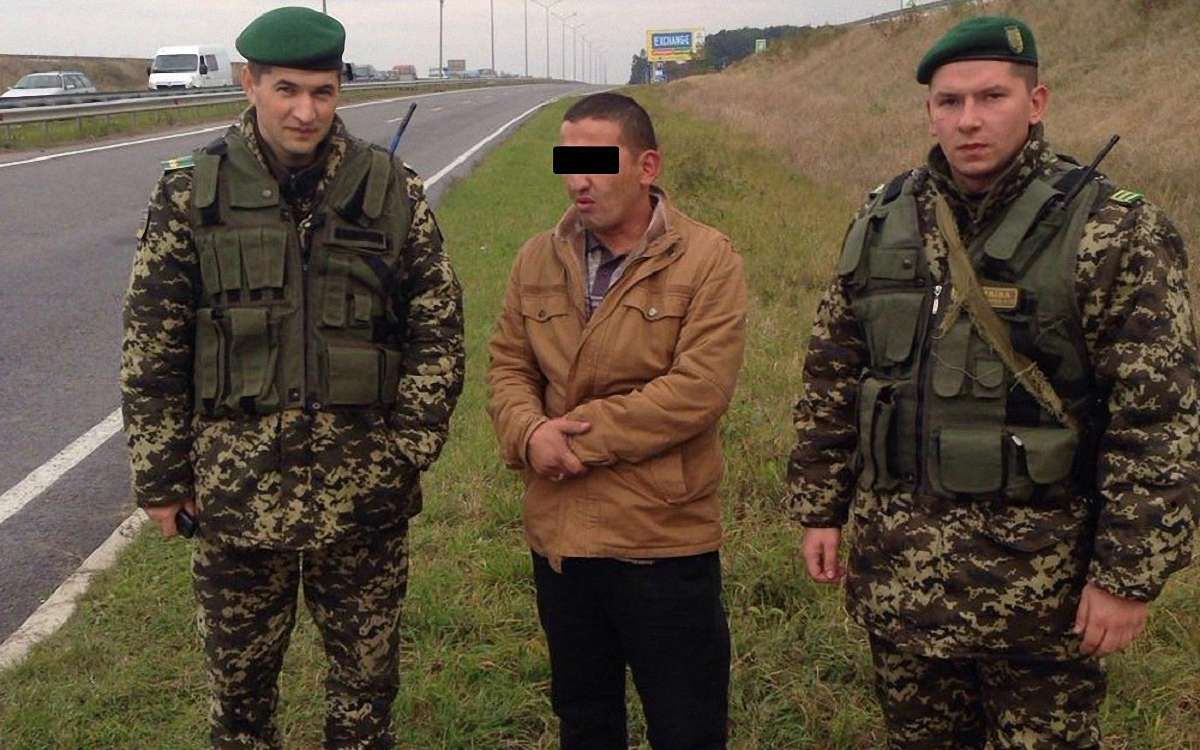 Таджик намагався нелегально потрапити до Європи через кордон на Львівщині